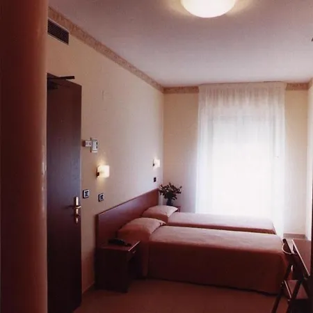 酒店 Sirios 圣乔瓦尼·罗通多